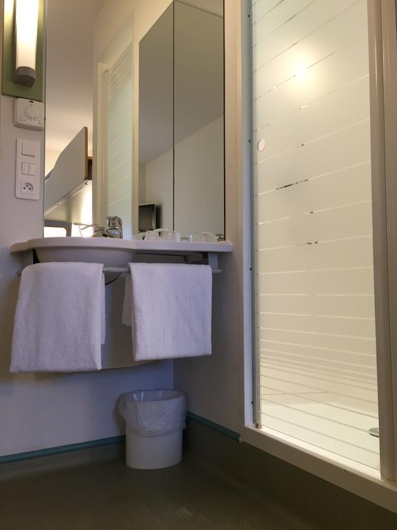 Ibis Budget Niort - La Creche Exterior photo